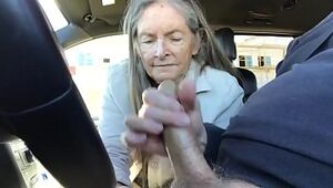 Granny blowjob in car - cum
