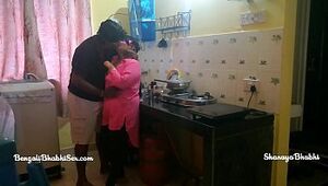 Big ass bengali bhabhi having hot hardsex in kitchen