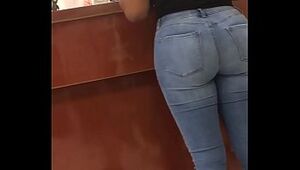 Latina candid Jeans Booty